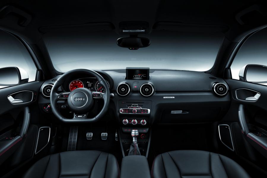Торпедо Audi A1 Quattro (8X) 2012 года  (фото 49 из 53)